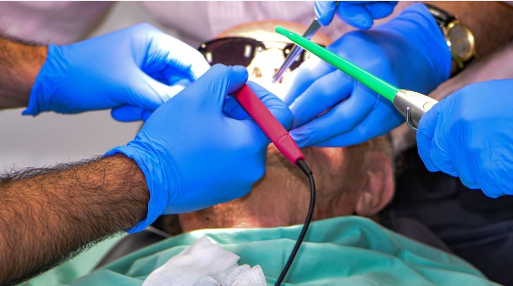 Cirugia Bucal - Implantes - BF Estetica Dental - Caracas - Venezuela